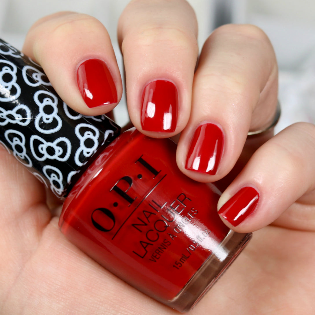 A KISS ON THE CHIC OPI #2